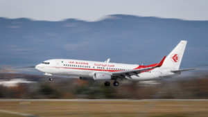 Énorme frayeur! Un avion d'Air Algérie a failli connaitre un atterrissage désastreux à cause de... 2 Air Algérie : atterrissage diffiicile du Boeing 737
