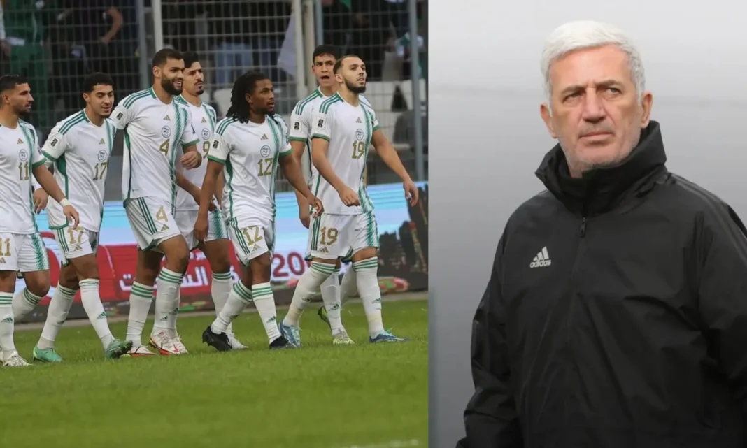 Les joueurs algériens sur le terrain avant un match important.