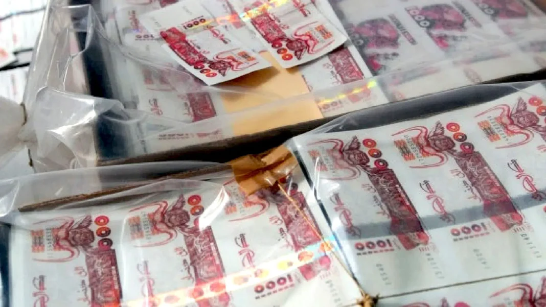 Faux billets de banque en Algérie Faux billets de banque en Algérie, réseau de contrefaçon démantelé.