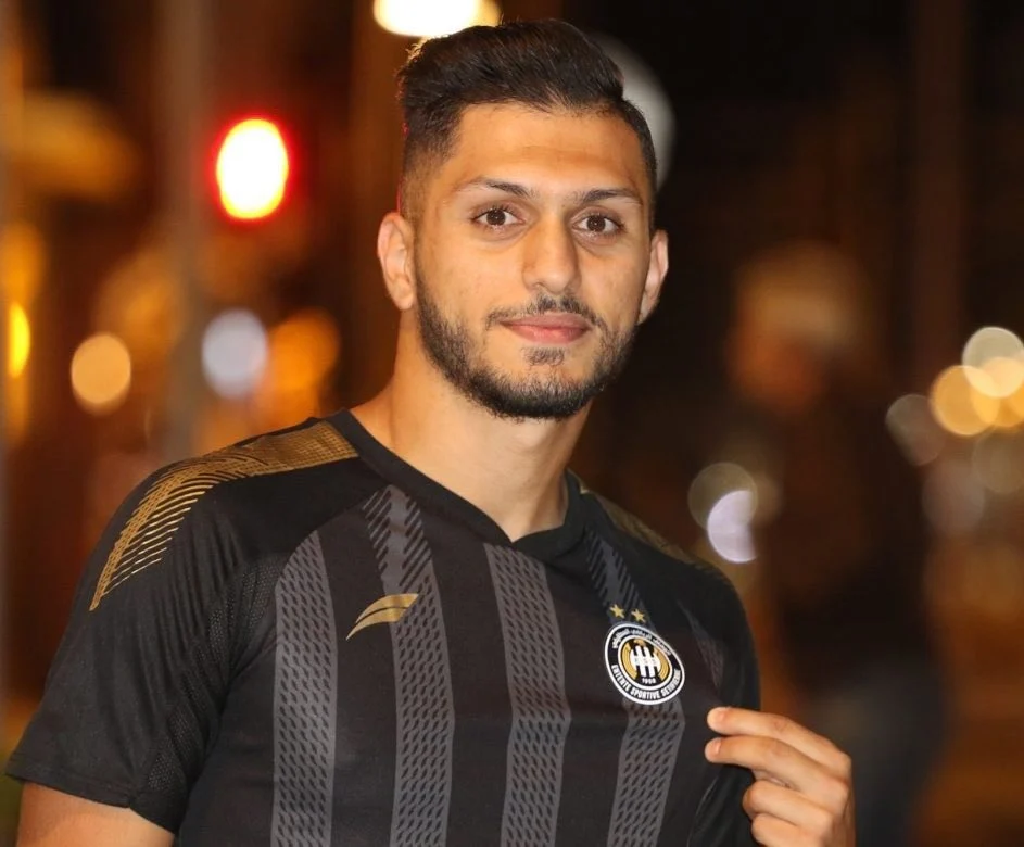 Entre l'Algérie et le Maroc : Riyad Benayad vers un retour imminent à l’USM Alger 