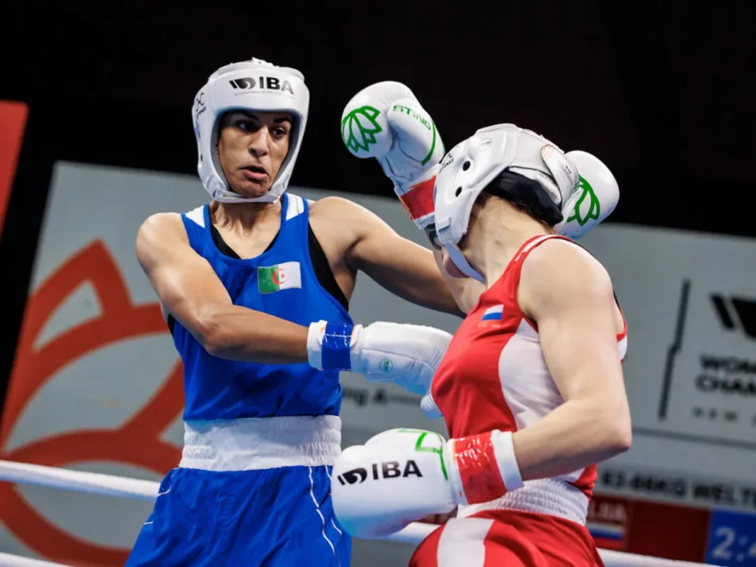 Performance mémorable aux JO 2024 : cette boxeuse dz met ko son adversaire en 46 secondes Boxeuses en combat lors des Jeux Olympiques 2024 à Paris.