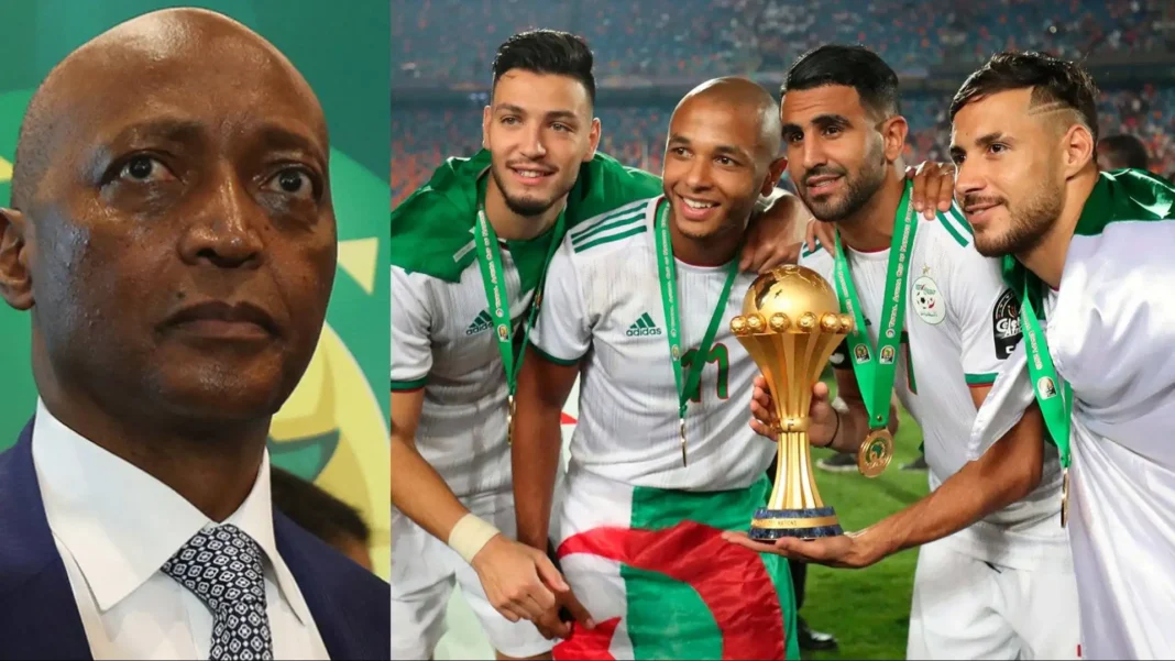 CAN 2025 : La CAF mise sur l’Algérie pour cette mission clé L'équipe algérienne de football célèbre sa victoire en Coupe d'Afrique.