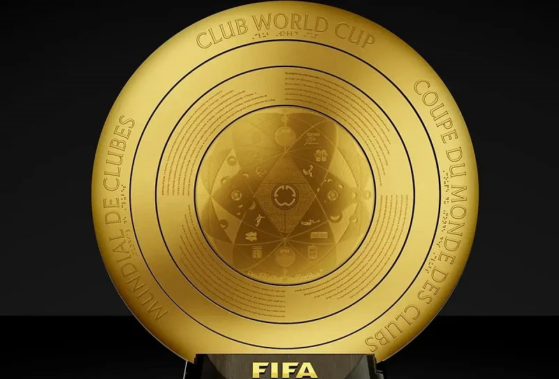 Coupe du Monde : Mauvaise nouvelle pour l'Algérie, la FIFA annonce ! 2 Un trophée au design unique dévoilé par la FIFA