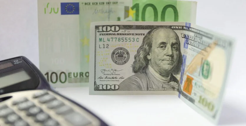 L’euro plonge à 260 dinars algériens