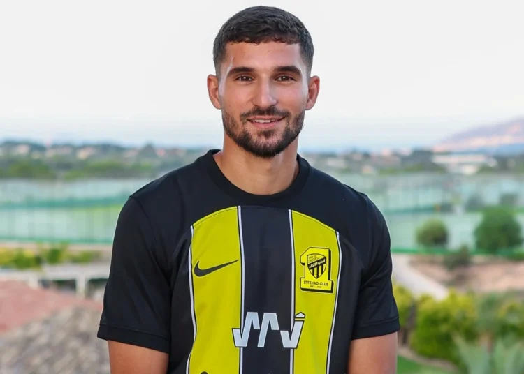 Houssem Aouar vise un retour en Europe