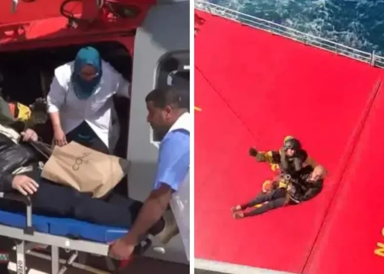La marine algérienne secourt 2 marins indiens