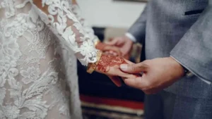 Fin d'un réseau de mariages blancs impliquant Français et Algériens en Île-de-France 2 Mariages blancs : un réseau entre Français et Algériens démantelé en Île-de-France