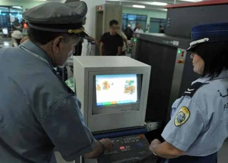 Tentative de contrebande de devises à l’aéroport d’Alger