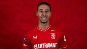 Coup de Tonnerre ! Anass Salah-Eddine met le Maroc en arrière-plan 2 Anass Salah-Eddine met le Maroc en arrière-plan