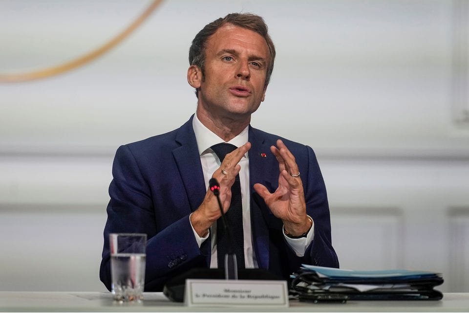 Tensions entre la France et l’Algérie : Emmanuel Macron franchit un nouveau cap dans la crise 2 Crise diplomatique Algérie-France : Emmanuel Macron plaide pour l’apaisement