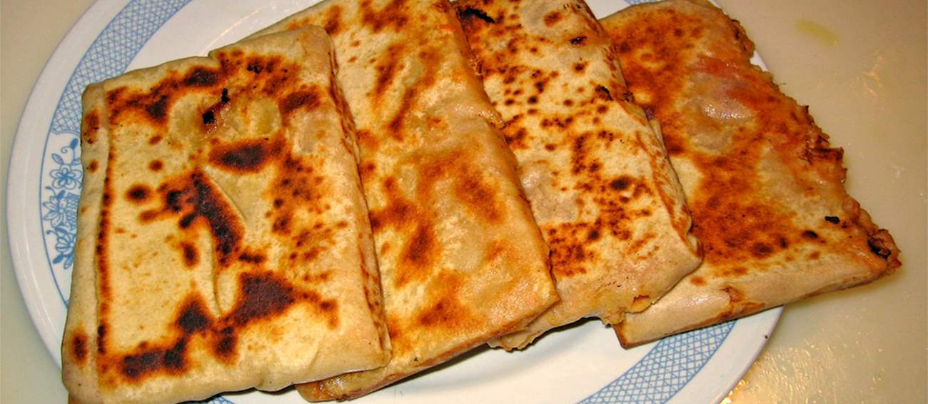 Mahdjouba Algérienne : le trésor croustillant qui domine le classement TasteAtlas !