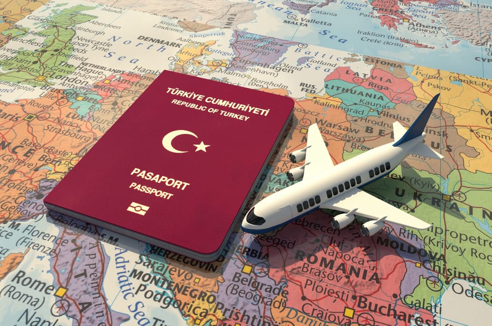 Saisie choc à Annaba : une voyageuse cache 23.000 € sur elle pour fuir vers la Turquie !