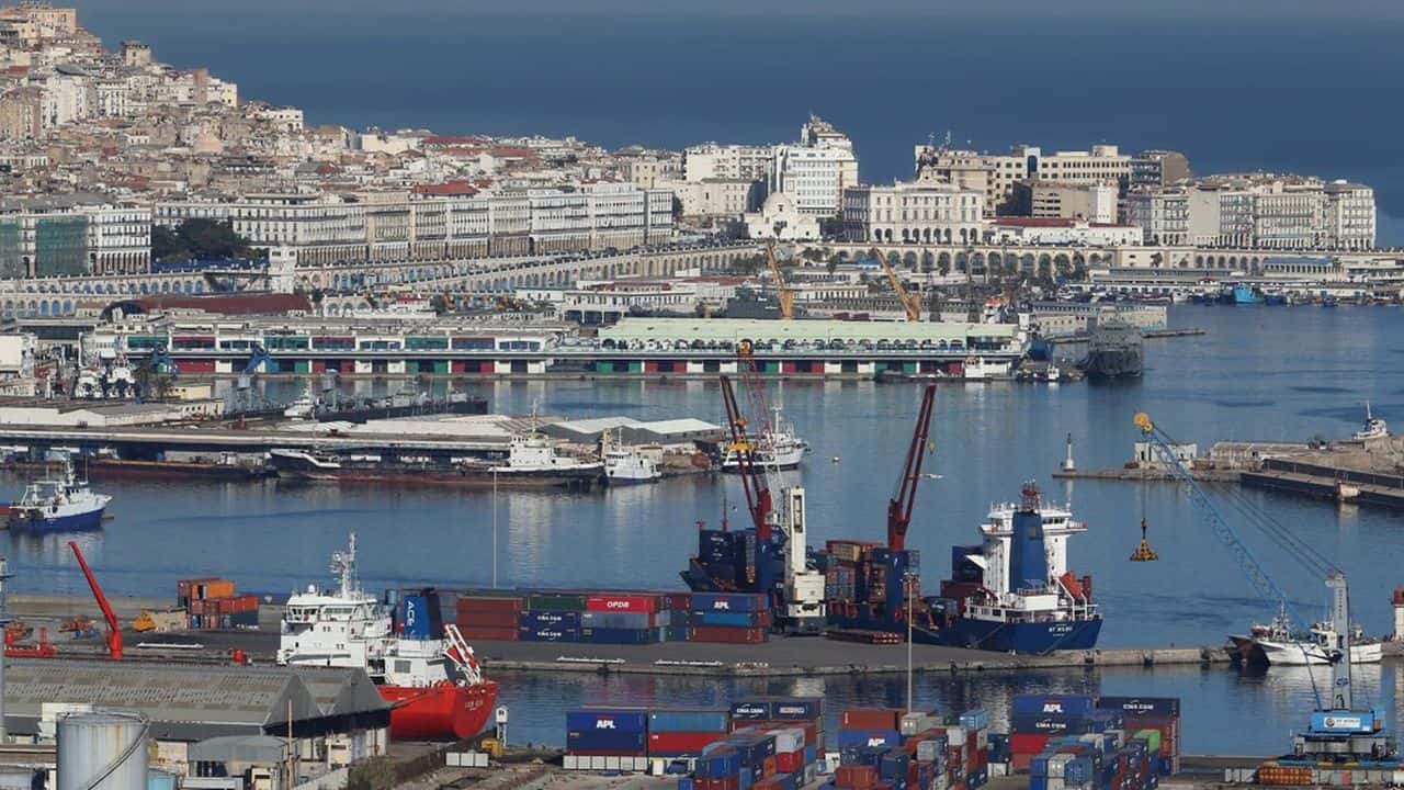 Navires algériens bloqués à l’étranger : l’Algérie lance une opération inédite pour récupérer ses navires !