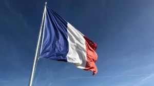 France : les travailleurs sans-papiers dans l’impasse administrative 2 France : les travailleurs sans-papiers dans l’impasse administrative