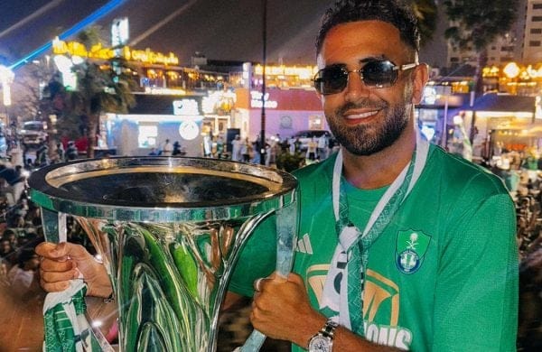 Riyad Mahrez touche le jackpot après le sacre d’Al-Ahli : une prime de 235 000 € qui fait polémique !