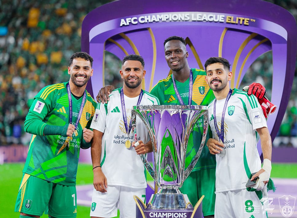 Riyad Mahrez sacré en Asie : un triplé continental historique pour l’international algérien