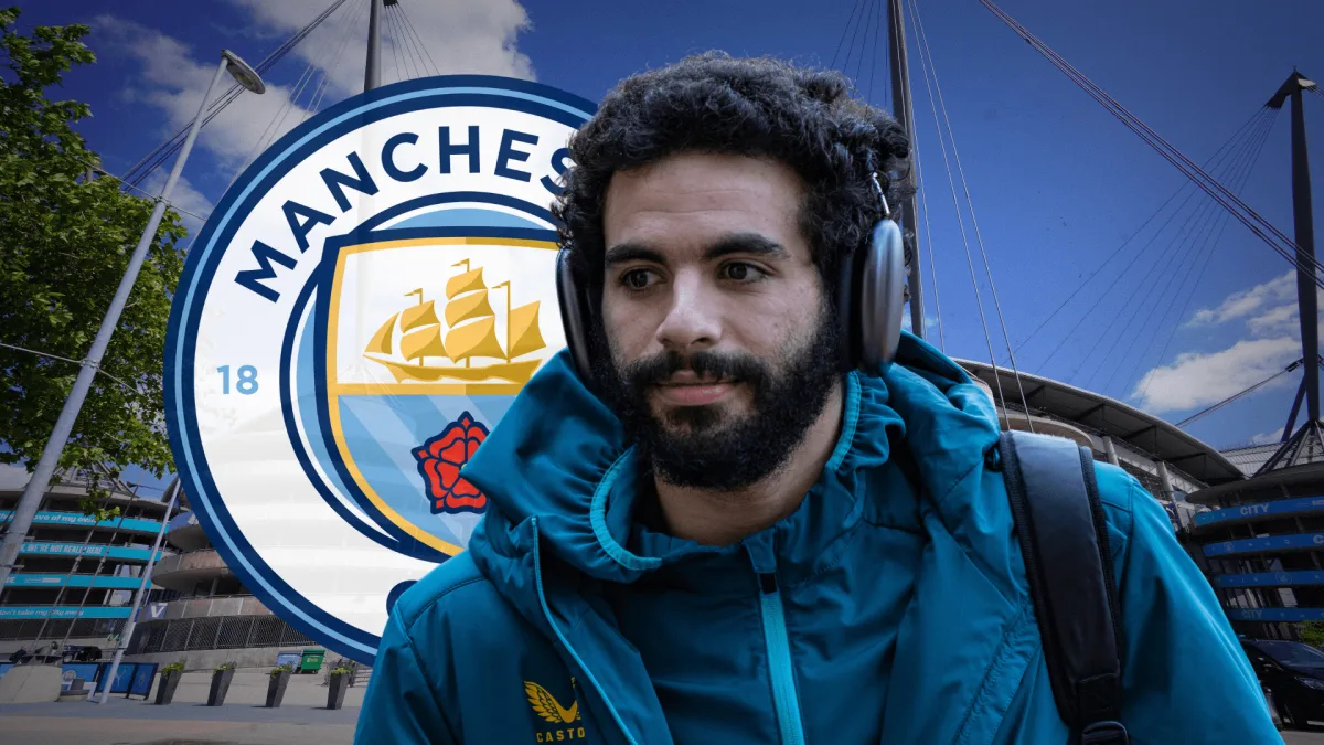 Coup de théâtre à Manchester City : Aït-Nouri laissé sur le banc pour ses grands débuts !