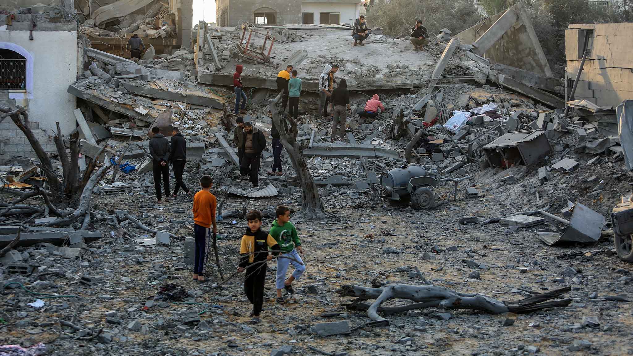 Famine à Gaza : des civils s’écroulent dans les rues sous les yeux du monde entier