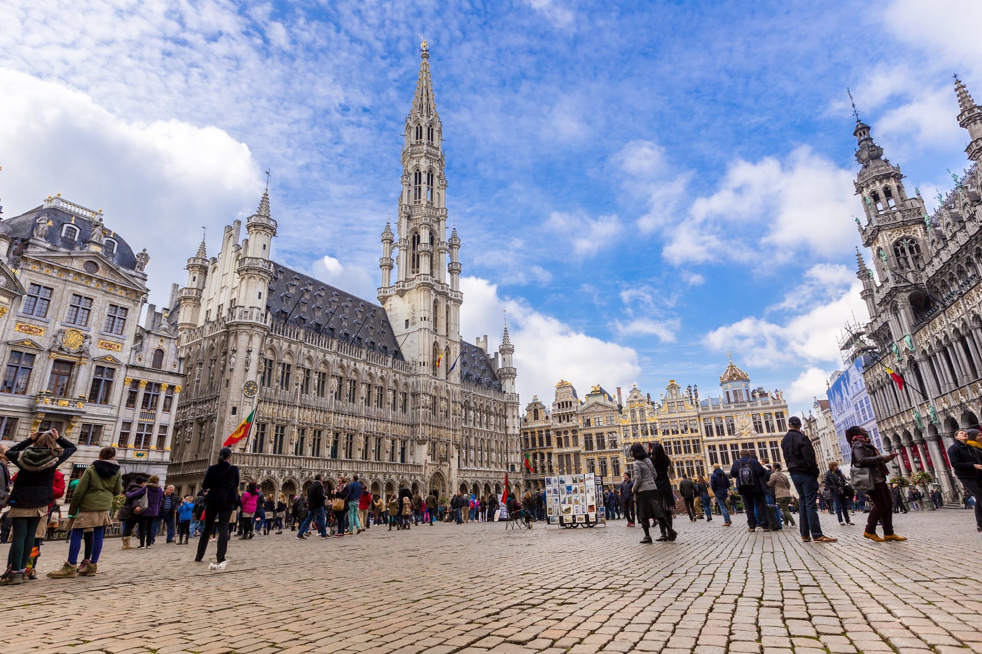 Tensions grandissantes entre l’Algérie et l’Union européenne : vers une crise diplomatique majeure ? 2 Bruxelles Belgique BrusselsBelgiumGrandplace 102132572 1