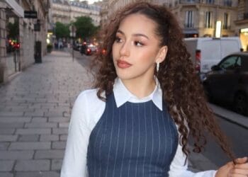Kaylia Nemour : un an après son sacre à Paris, héroïne en Algérie, sujet de débat en France