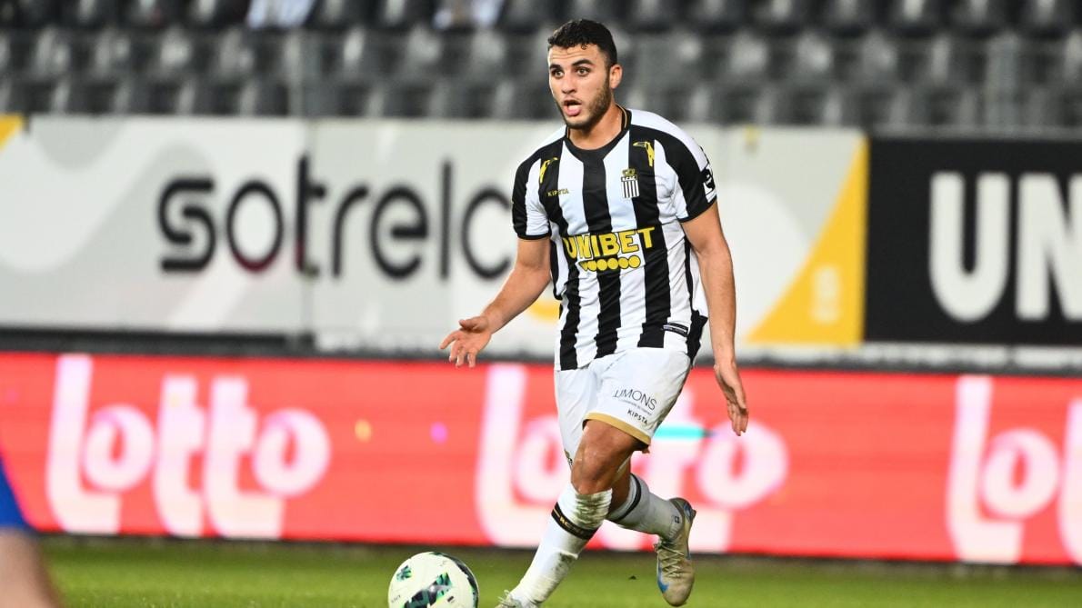 Yacine Titraoui bouleverse les plans de Rik De Mil au Sporting Charleroi : un tournant inattendu pour le club belge