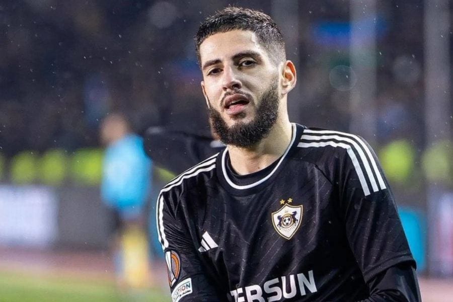Transfert officiel : Yassine Benzia rejoint le club saoudien Al-Hazm