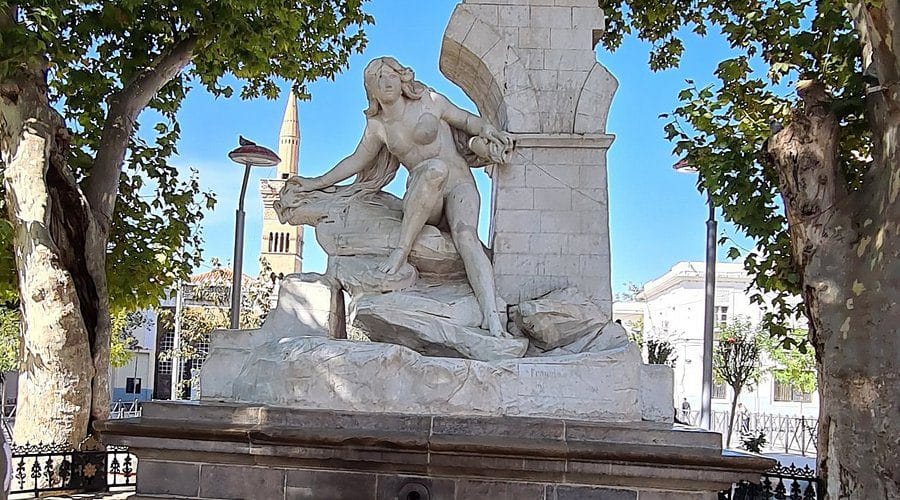 Nouvelle attaque contre la statue d’Ain Fouara en Algérie : un acte de vandalisme choque les habitants Nouvelle attaque contre la statue d’Ain Fouara en Algérie : un acte de vandalisme choque les habitants