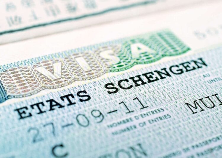  Visa Schengen : Ces 10 pays européens disent OUI pendant que d'autres vous ferment la porte !