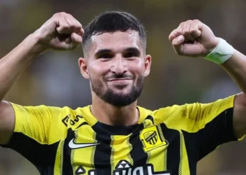 Houssem Aouar sous le feu des critiques : échec et pression à Al-Ittihad