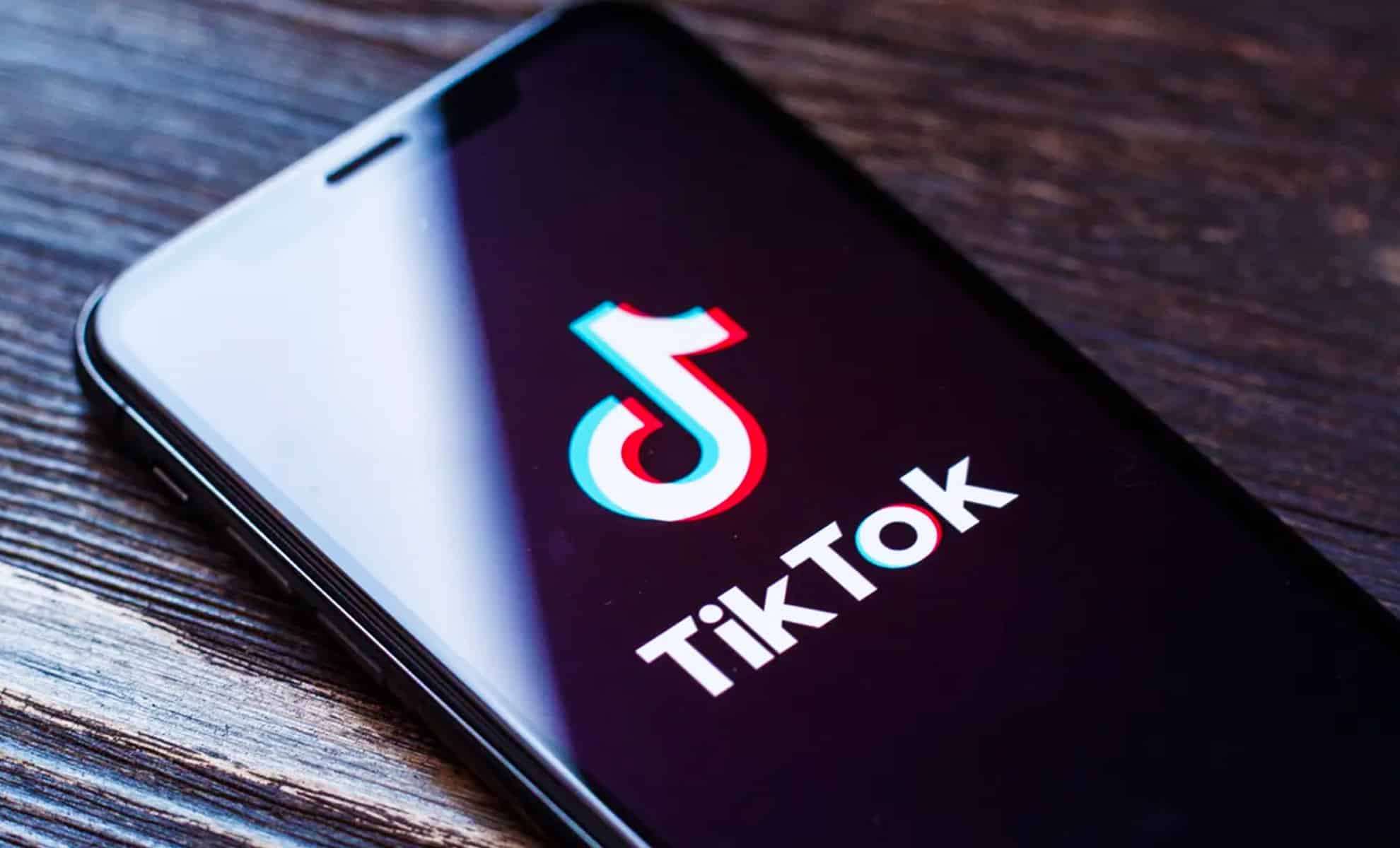 Pourquoi une influenceuse marocaine va en prison en Algérie