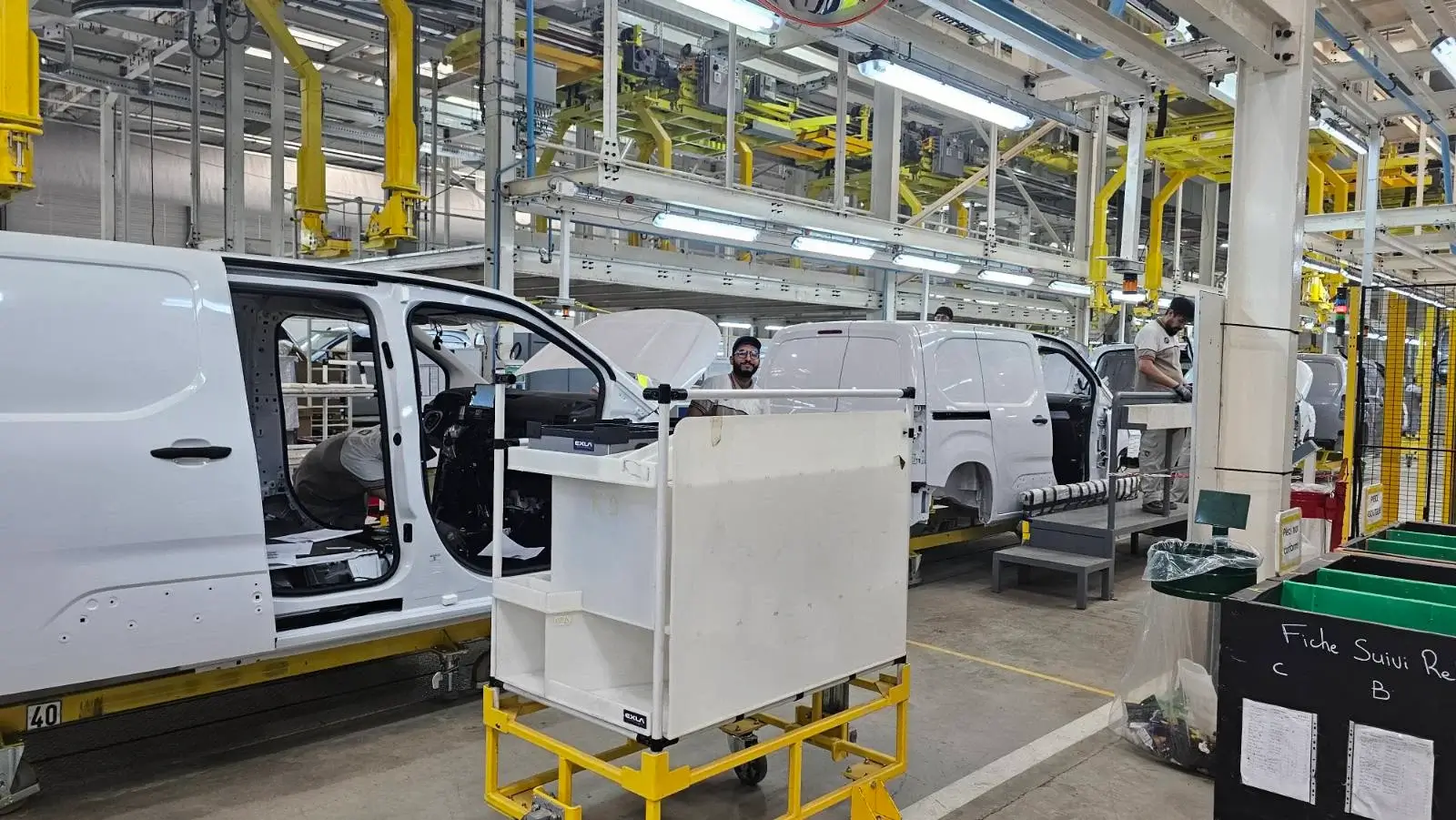 Algérie : 2 500 experts relancent l’industrie automobile Algérie : 2 500 experts relancent l’industrie automobile