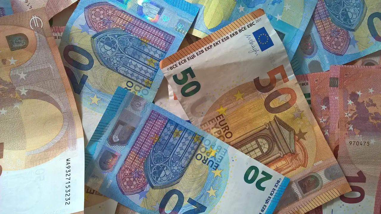 Nouvelles règles sur les transferts d’argent en Algérie Affaire de blanchiment en Algérie : 31 milliards retrouvés