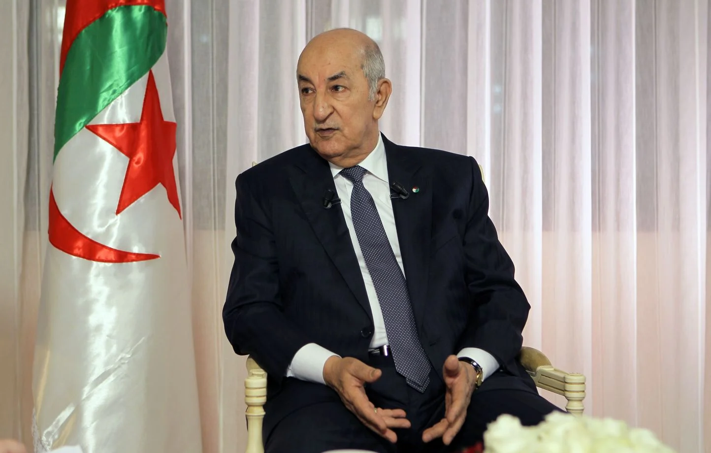 Tebboune alerte sur une guerre sans précédent en Algérie Le geste émouvant de Tebboune envers Kaylia Nemour
