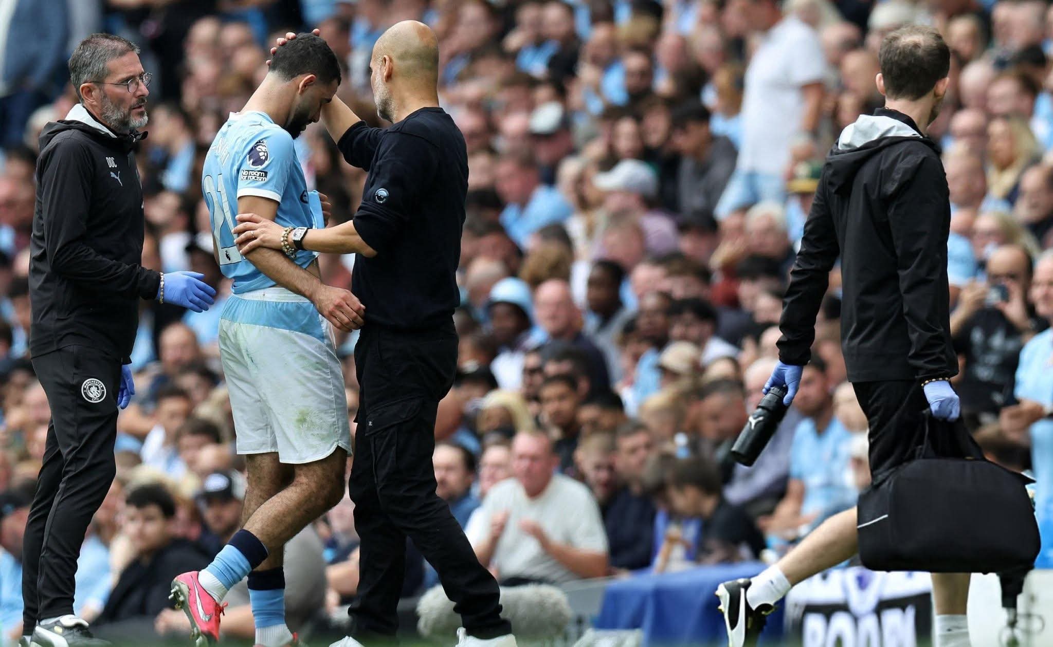 Guardiola brise les rêves de Manchester City pour Ait Nouri Guardiola brise les rêves de Manchester City pour Ait Nouri