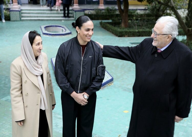 Hommage rare à Imane Khelif à la Mosquée de Paris Imane Khelif