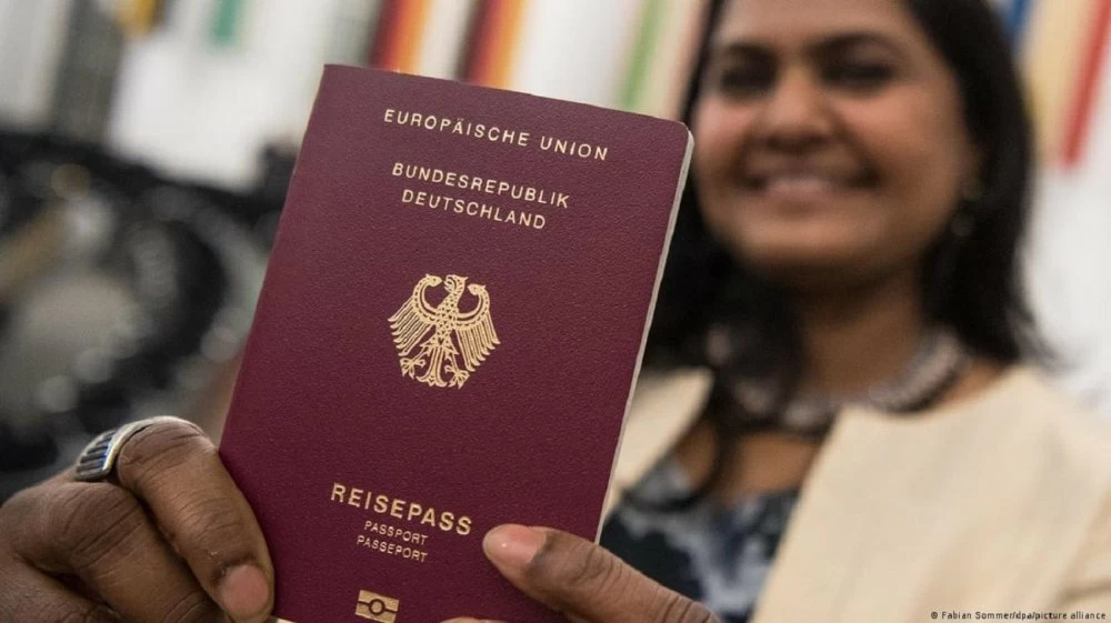 L’Allemagne durcit sa loi sur la naturalisation rapide L’Allemagne durcit sa loi sur la naturalisation rapide