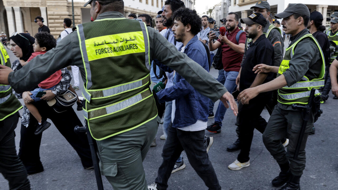 Maroc : tirs mortels contre des jeunes manifestants, le pays en état de choc Maroc : tirs mortels contre des jeunes manifestants, le pays en état de choc