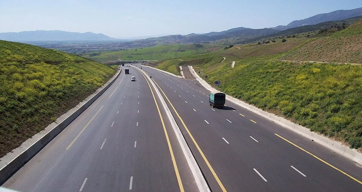 Le quotidien à haut risque d’un agent routier dévoilé Nouvelles règles routières en Algérie : ce qui change !