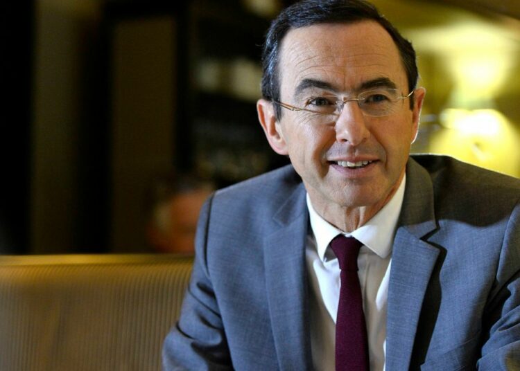 Bruno Retailleau parti : vers un apaisement Algérie-France ? Macron tend la main à Alger : vers une nouvelle ère ?
