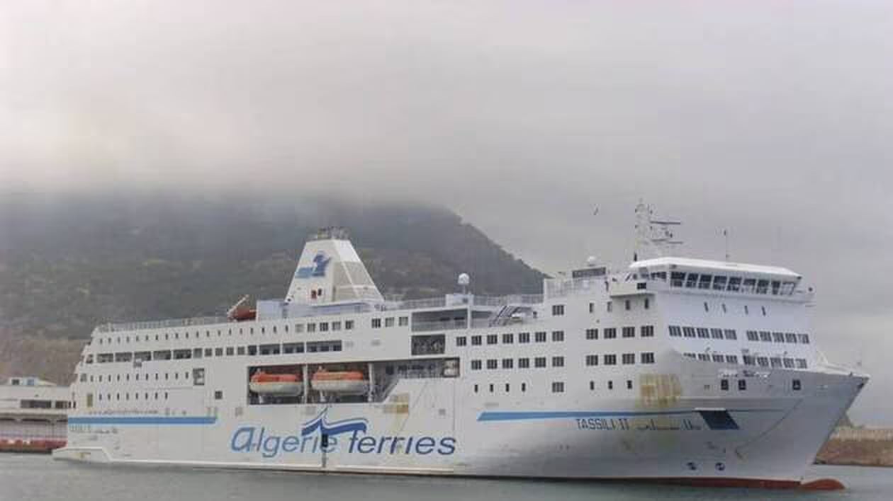 Ferry Tassili II bloqué à Marseille : les raisons dévoilées Ferry Tassili II bloqué à Marseille : les raisons dévoilées