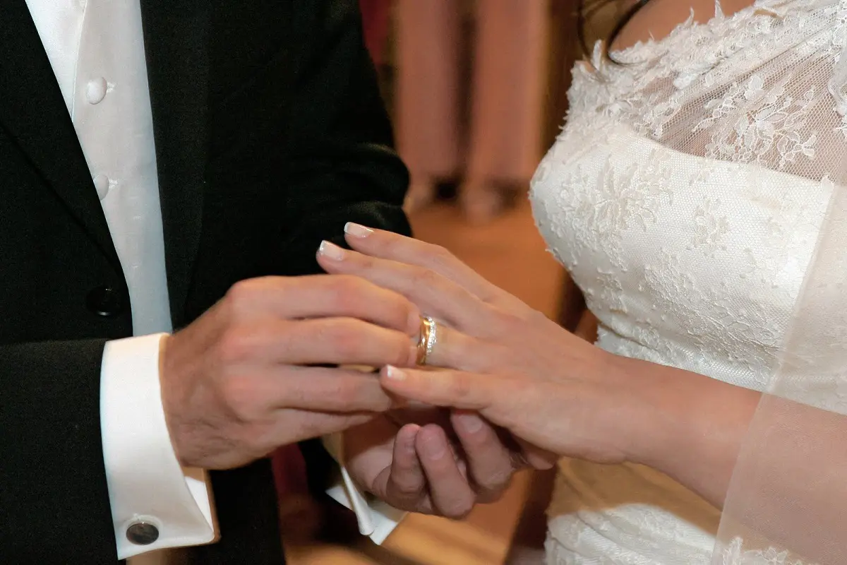 Mariage des sans-papiers : enjeux et débat en France Mariage des sans-papiers : enjeux et débat en France