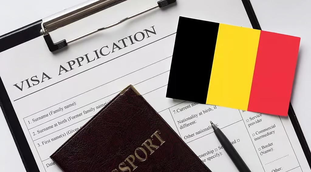 Visa Schengen : vers une procédure simplifiée en Belgique ? Visa Schengen : vers une procédure simplifiée en Belgique ?