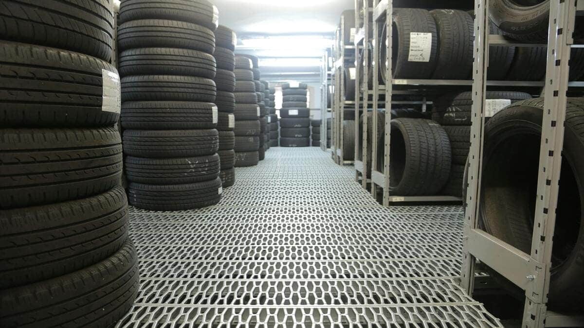 Pourquoi l’Algérie achète 500 000 pneus à Pirelli