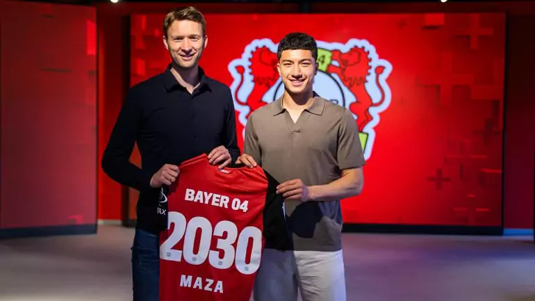 Wirtz ovationné, Maza soutenu : le geste qui intrigue Wirtz ovationné, Maza soutenu : le geste qui intrigue