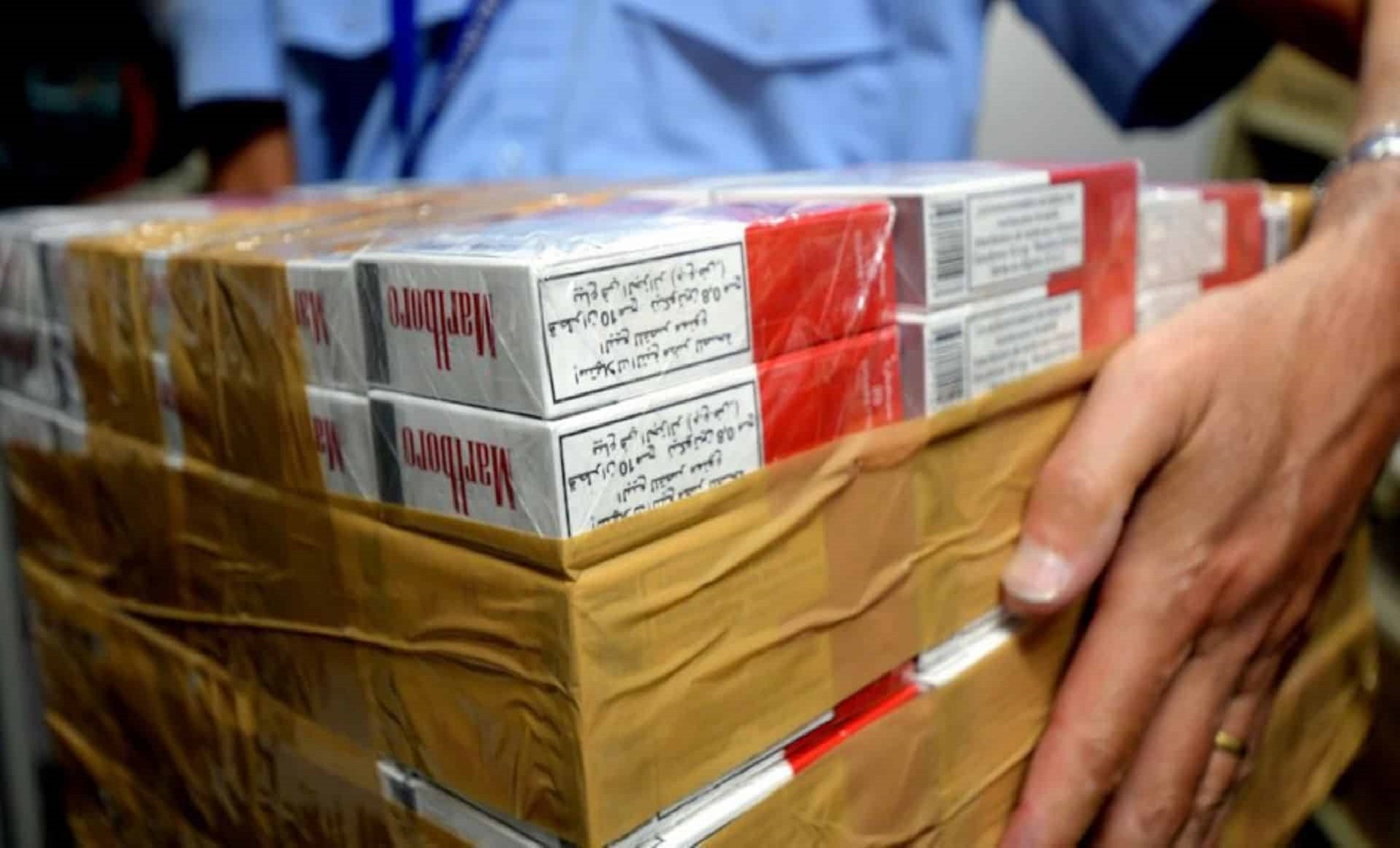 Vaste trafic de cigarettes électroniques démantelé en Algérie Vaste trafic de cigarettes électroniques démantelé en Algérie
