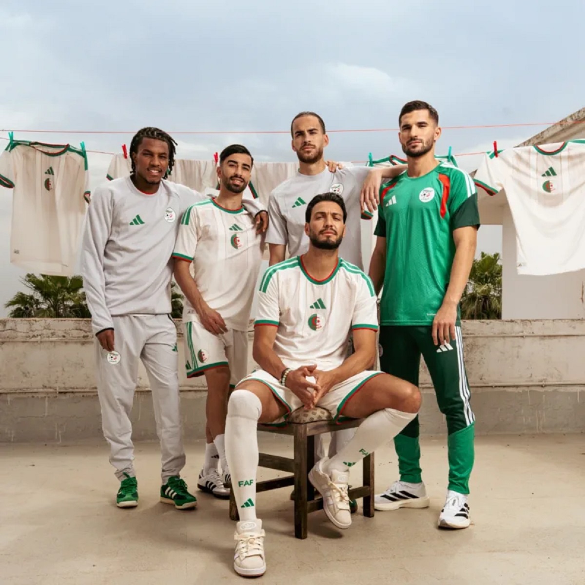 maillot-algerie-2026-adidas-domicile-coupe-du-monde Maillot Algérie CAN 2025 : un zellige qui fait sensation