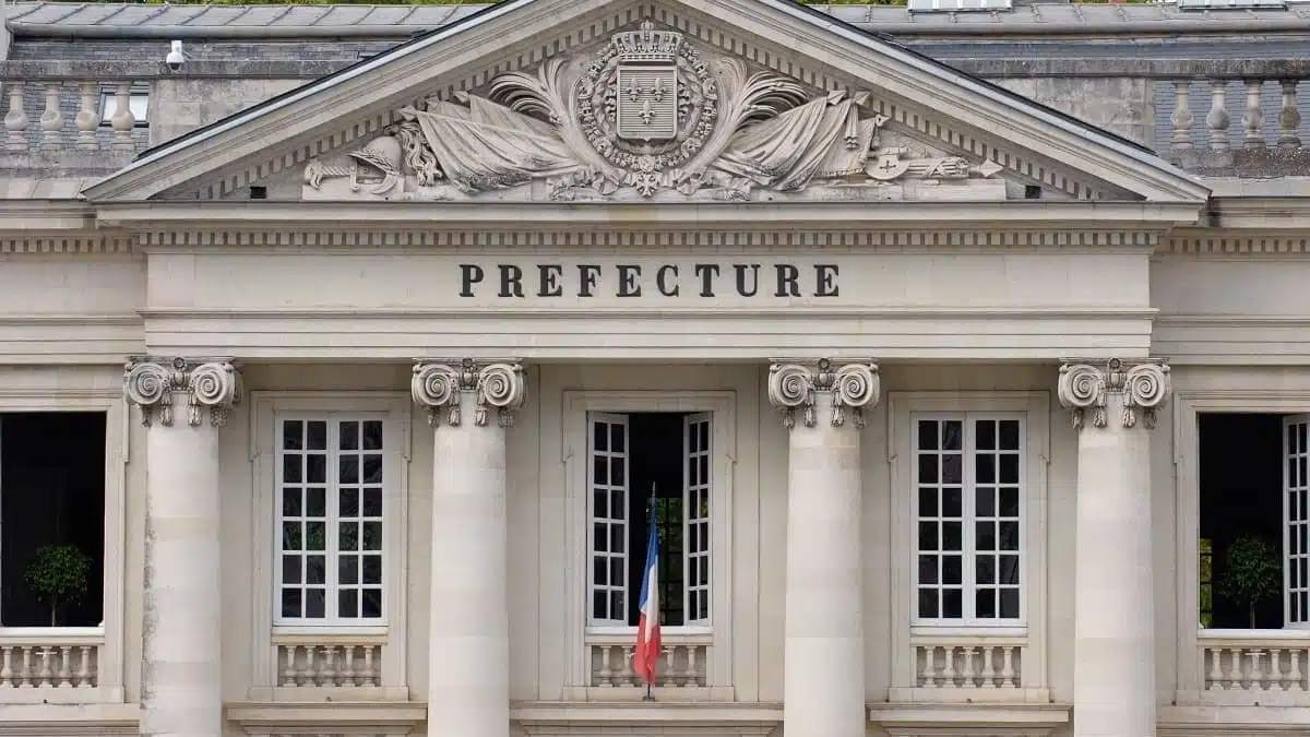 Bug technique en France : une étudiante algérienne bloquée Bug technique en France : une étudiante algérienne bloquée