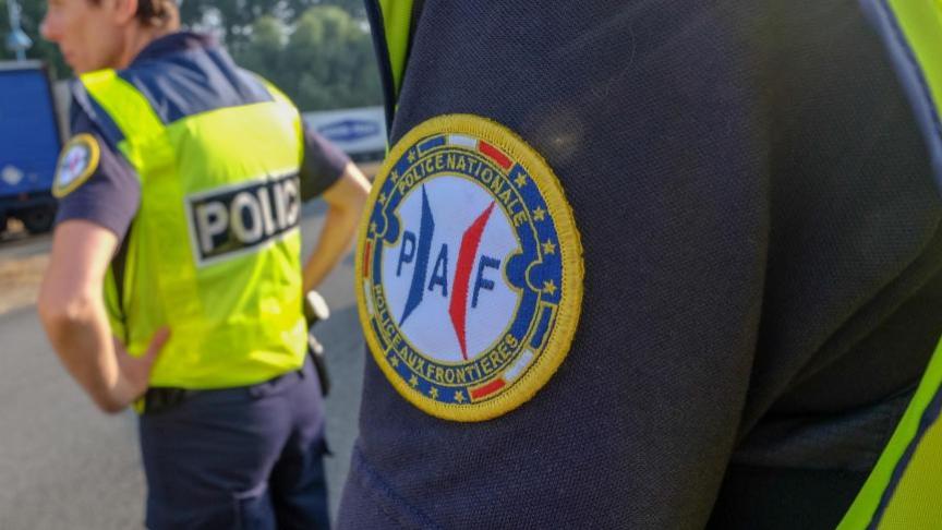 Revente illégale d'une aide tourisme : un homme arrêté Revente illégale d'une aide tourisme : un homme arrêté