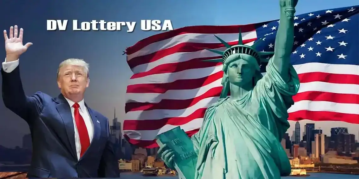DV Lottery arrêtée : pourquoi Trump a pris cette décision Donald Trump avec la Statue de la Liberté et drapeau américain.