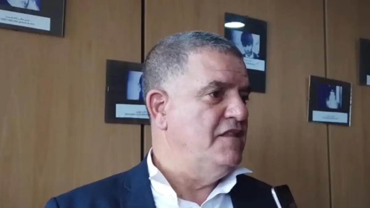 Chaib reçoit un geste émouvant de la présidence bouleversant Chaib reçoit un geste émouvant de la présidence bouleversant